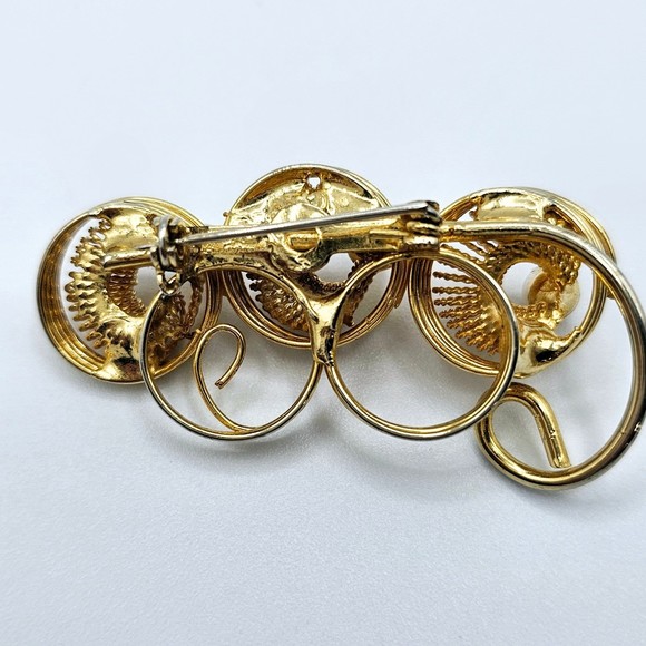 Faux Pearl Brooch Wire Circle Swirl Trio Goldtone Vintage Pin - Picture 5 of 8